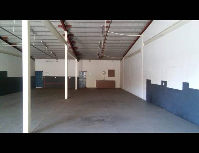 470M² WAREHOUSE TO LET IN KRUGERSDORP CENTRAL